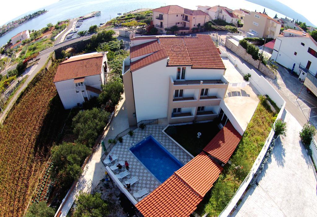 Apartments&Rooms Jelavic Seget Vranjica Εξωτερικό φωτογραφία