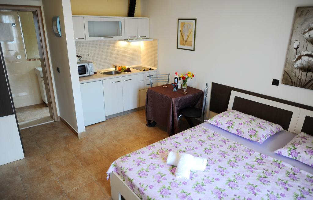 Apartments&Rooms Jelavic Seget Vranjica Εξωτερικό φωτογραφία